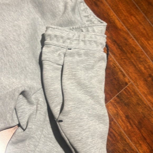 Men’s Nike tech pants - Picture 4 of 4